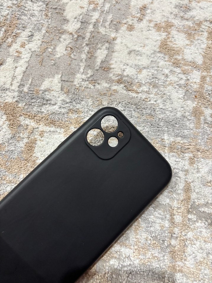 Siyah İphone 11 Telefon Kılıfı - Görsel 3