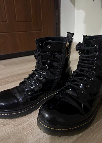 Siyah Rugan Bağcıklı Stiletto Topuklu Bot - Görsel 4