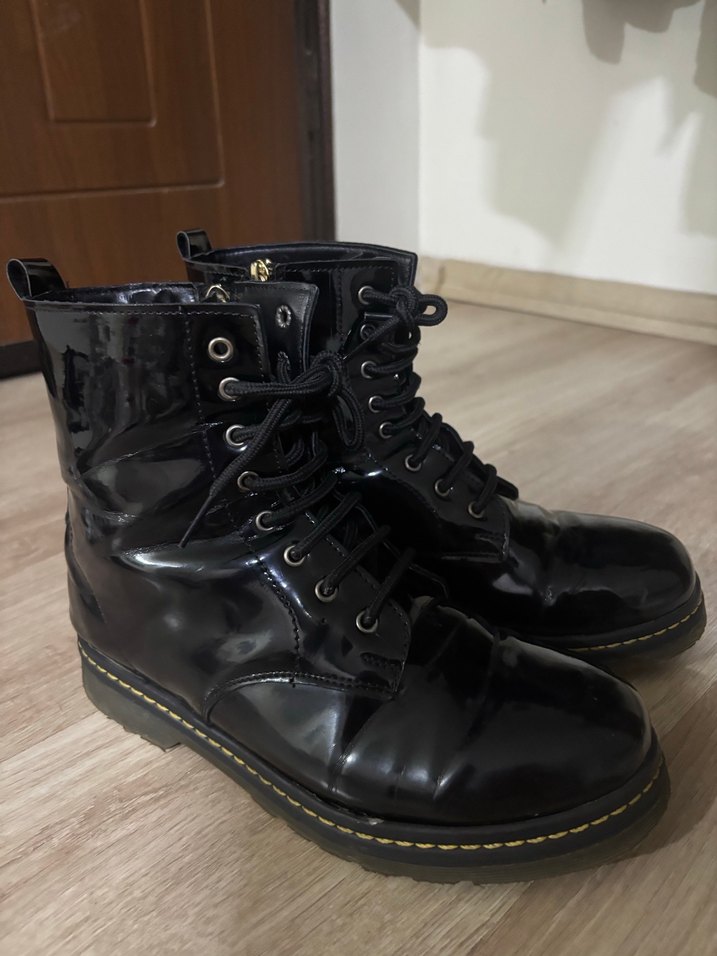 Siyah Rugan Bağcıklı Stiletto Topuklu Bot - Görsel 2