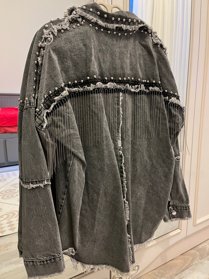 Gri Nakışlı Düğmeli Kadın Denim Ceket - Görsel 4