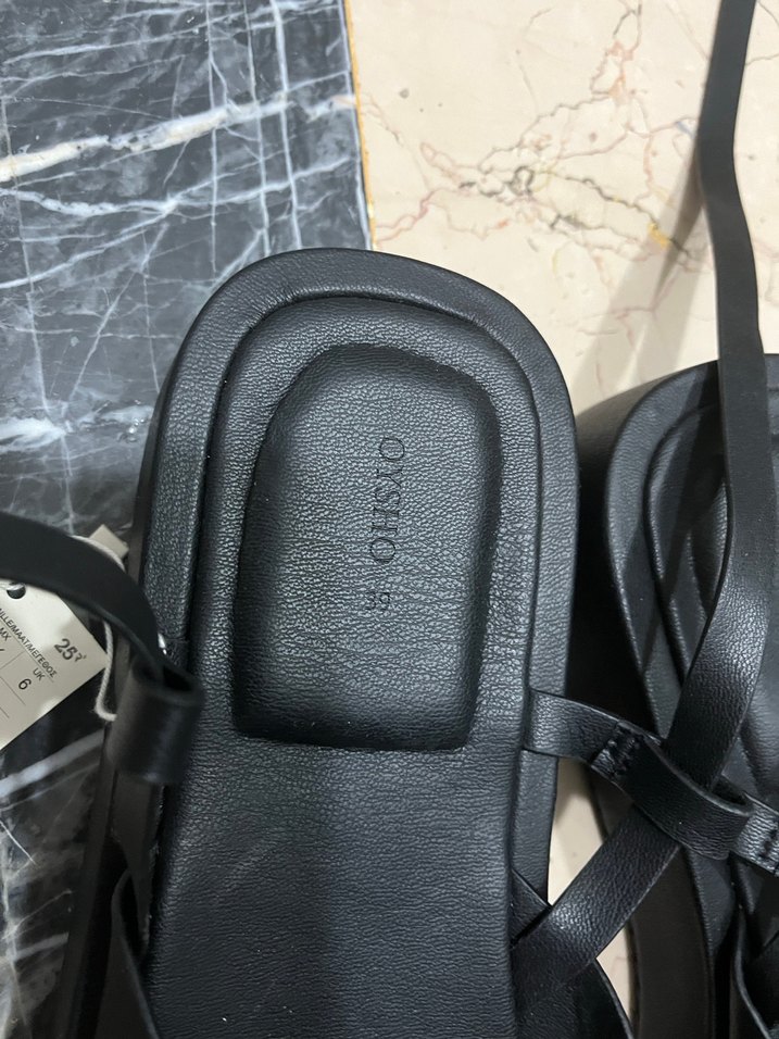 Siyah Platform Topuklu Bantlı Kadın Sandalet - Görsel 5