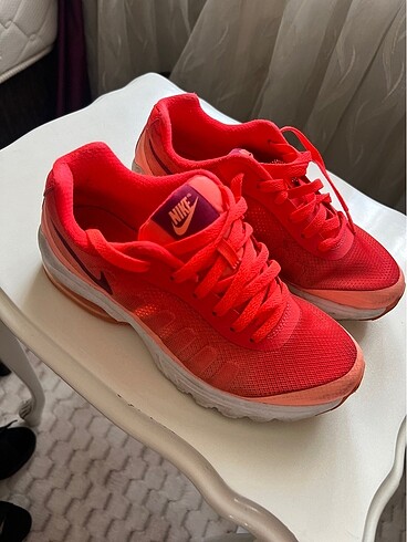 Nike spor ayakkabı