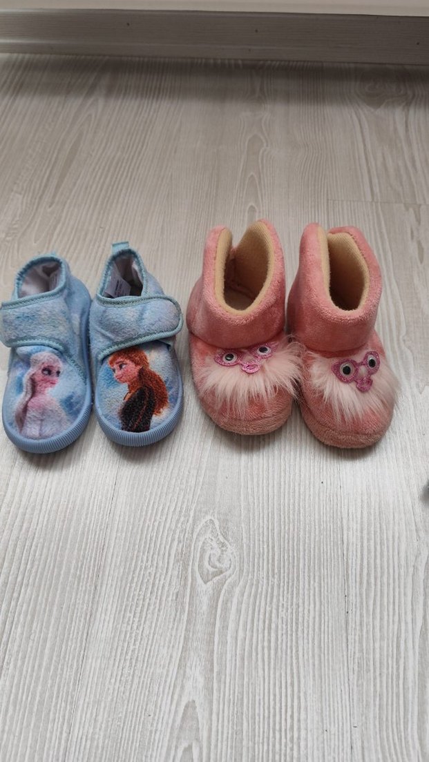 Kızlar için Pembe Kürk Detaylı Sıcak Terlik - Görsel 4