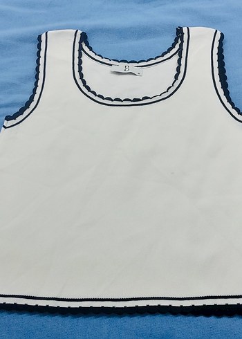 Beyaz Kadın Triko Atlet Siyah Detaylı - Görsel 2