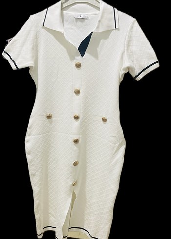 Düğmeli Beyaz Midi Ofis Elbisesi - Görsel 4