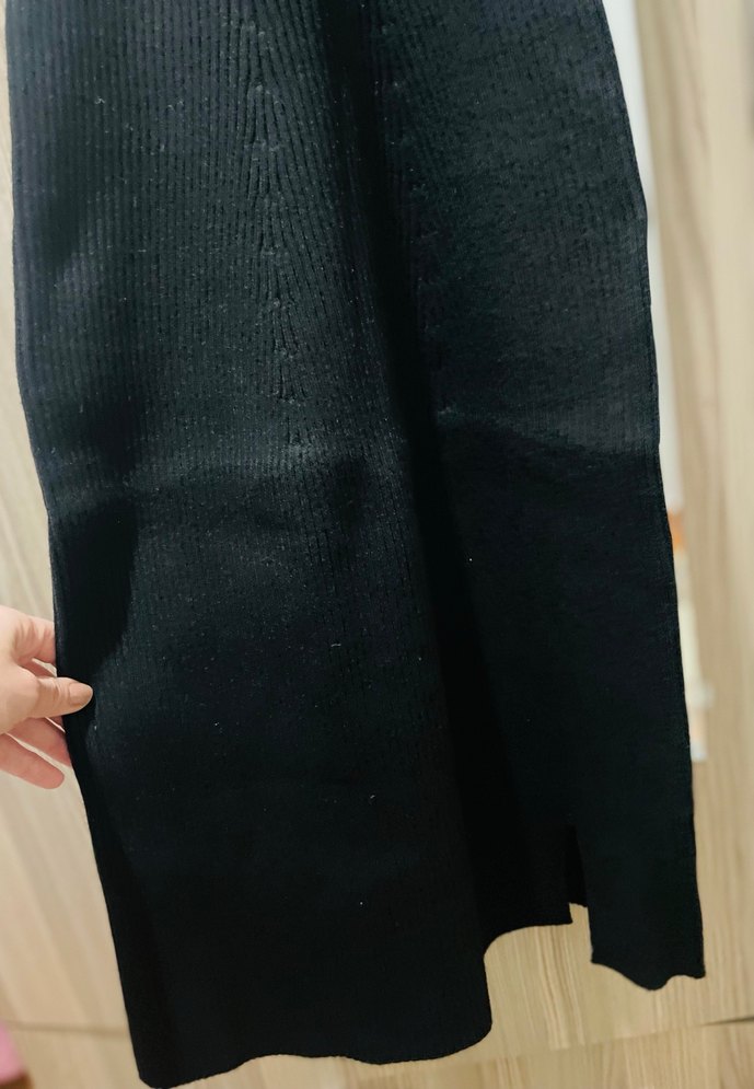 Siyah Yüksek Yakalı Uzun Elbise - Görsel 2