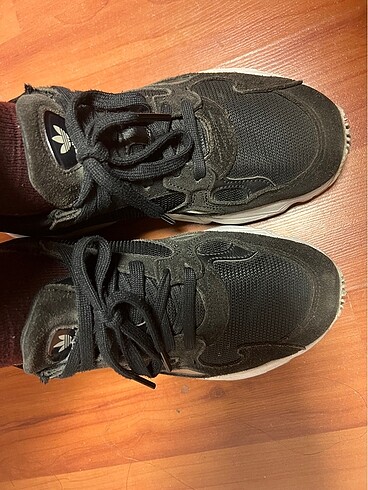 40 Beden siyah Renk Adidas spor ayakkabı
