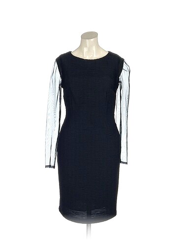 PreLoved Kısa Elbise %70 İndirimli.