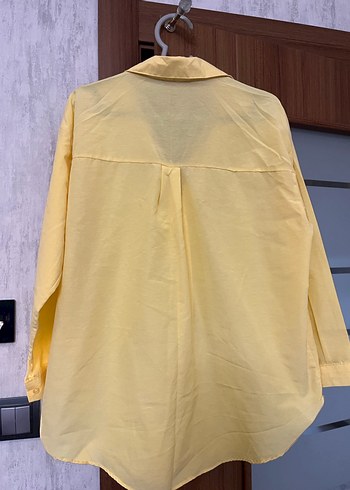 Sarı Düğmeli Kadın Keten Gömlek - Görsel 3