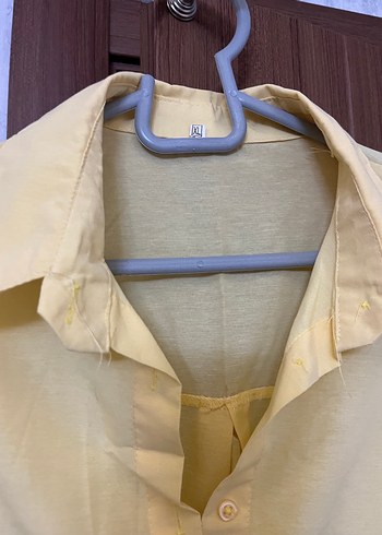 Sarı Düğmeli Kadın Keten Gömlek - Görsel 4