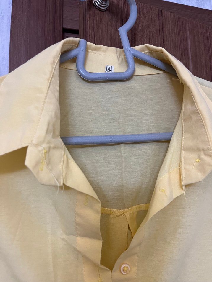 Sarı Düğmeli Kadın Keten Gömlek - Görsel 4