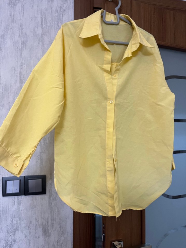 Sarı Düğmeli Kadın Keten Gömlek - Görsel 2