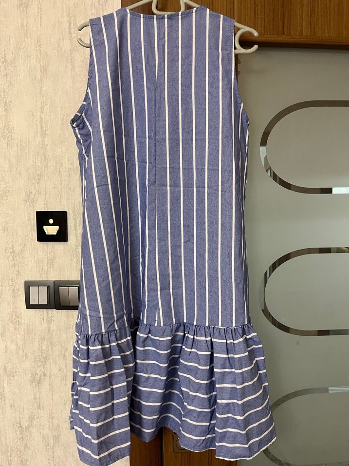 Mavi Çizgili Kolsuz Midi Elbise - Görsel 4
