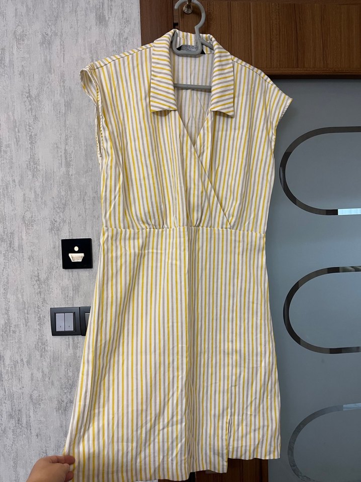 Çizgili Sarı Elbise - Görsel 2