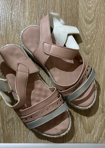 Kız Çocuk Bej Sandalet - Görsel 2