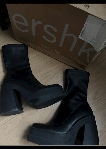 Bershka Siyah Platform Topuklu Kadın Bot Bershka meşhur Bratz bot
