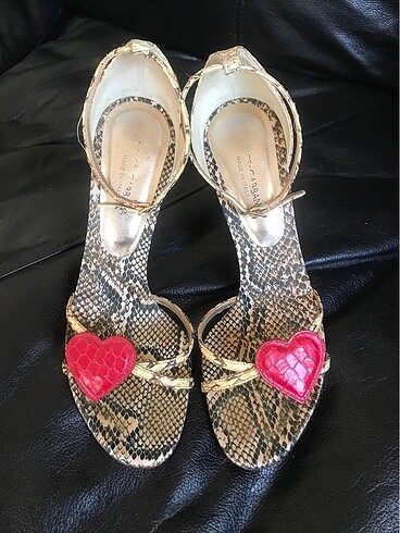 DOLCE & GABBANA Yılan derisi şıklığı
