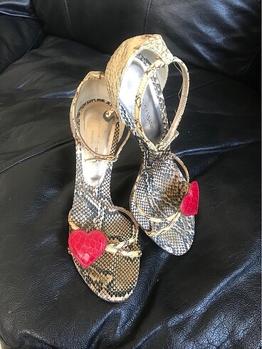 38 Beden camel Renk DOLCE & GABBANA Yılan derisi şıklığı