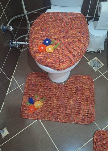 Beden Nakışlı Çok Renkli Banyo Paspas Seti