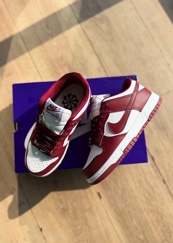 NİKE DUNK LOW SIFIR KUTULU KADIN SPOR AYAKKABI