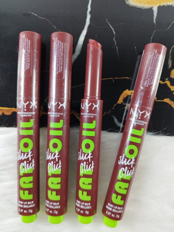 NYX Renkli Dudak Parlatıcısı Stick - Görsel 4