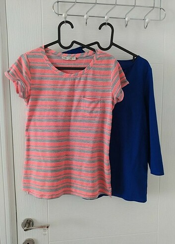 İkili biri t-shirt bir bluz
