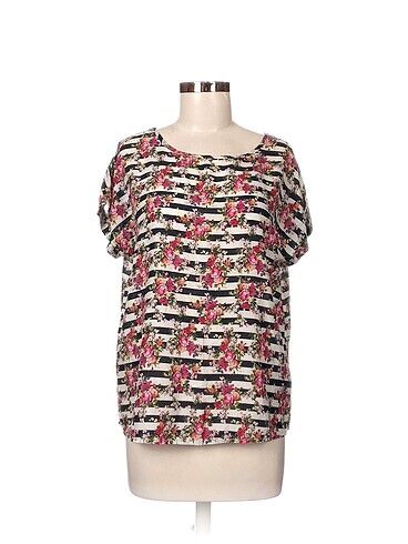 LC Waikiki Bluz %70 İndirimli.
