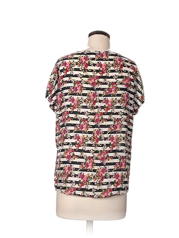 38 Beden LC Waikiki Bluz %70 İndirimli.
