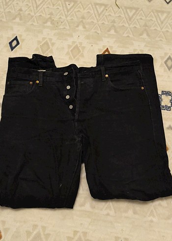 Levis Siyah Denim Kisa Pantolon Sehir Stili Rahatlik