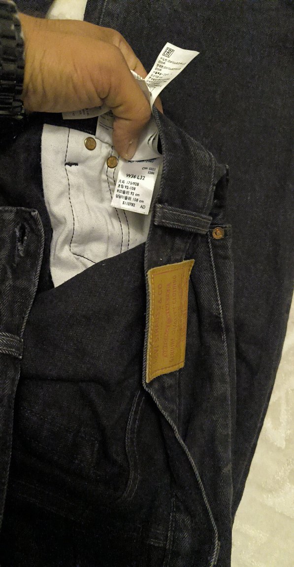 Siyah Denim Kısa Pantolon  Şehir Stili & Rahatlık — görsel 4/5