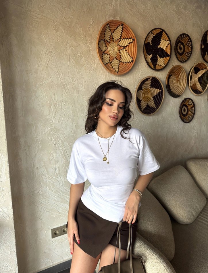 Beyaz Kısa Kollu Salaş Tişört bağlamalı - Görsel 3