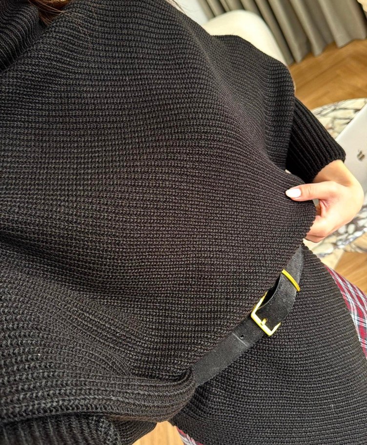 Siyah Yaka Örgü Salaş Kazak - Görsel 3