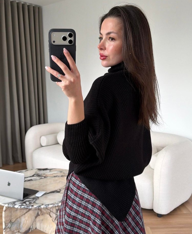 Siyah Yaka Örgü Salaş Kazak - Görsel 2