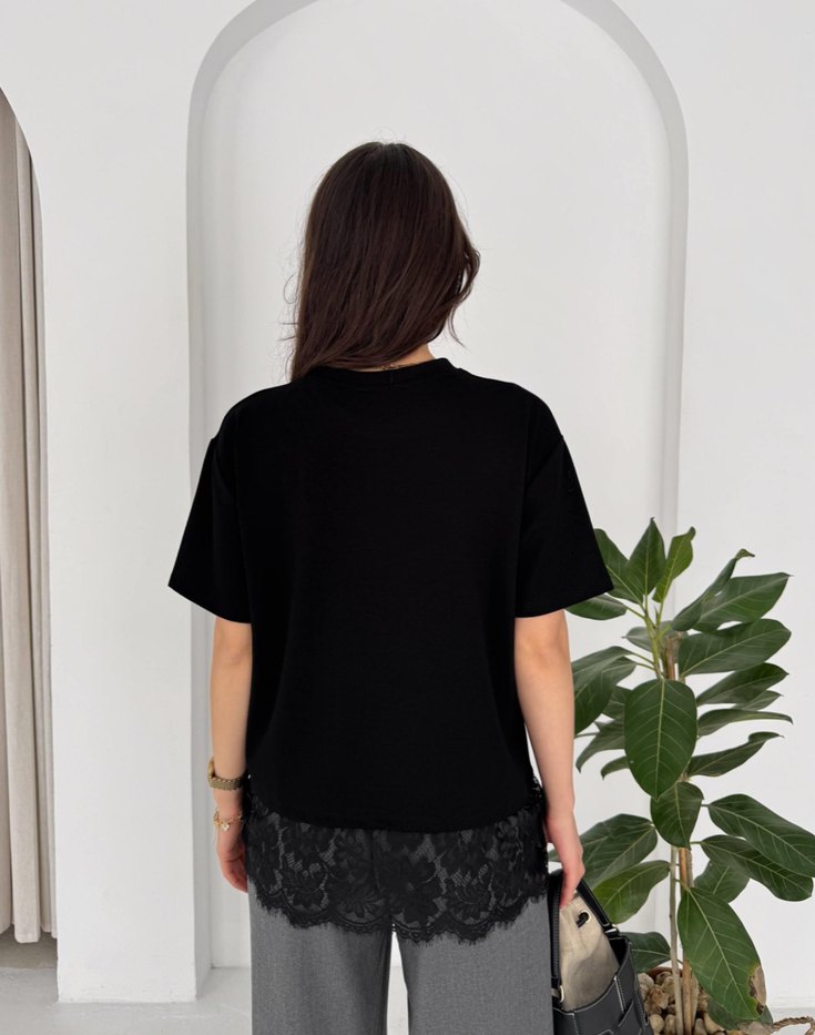 Siyah Dantel Detaylı Kadın Tişört - Görsel 3