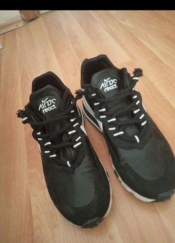 Nike Ayyakkabı