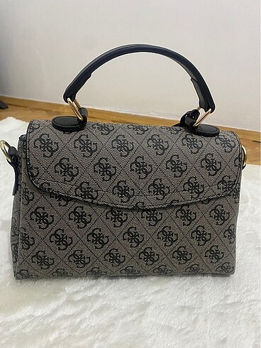 Beden Guess Çanta