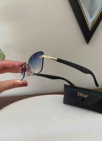  Beden Dior mavi güneş gözlüğü 