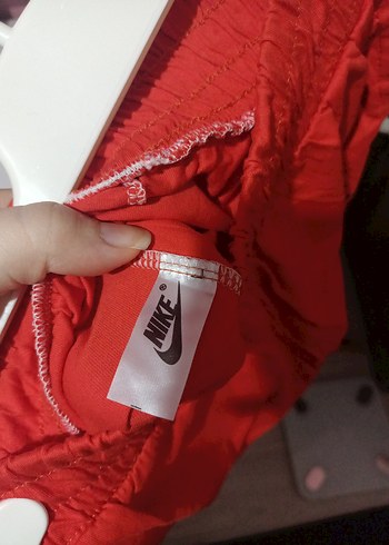 Nike Elastik Bel Mini Şort Kırmızı - Görsel 2