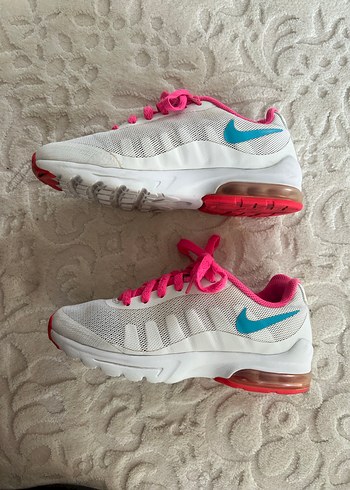 36 Beden orijinal 36 numara Nike kadın spor ayakkabı