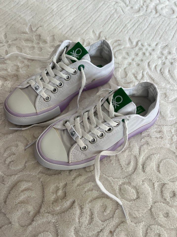 Beyaz Bağcıklı ve Cırt Cırtlı Kadın Spor Ayakkabı - Görsel 2