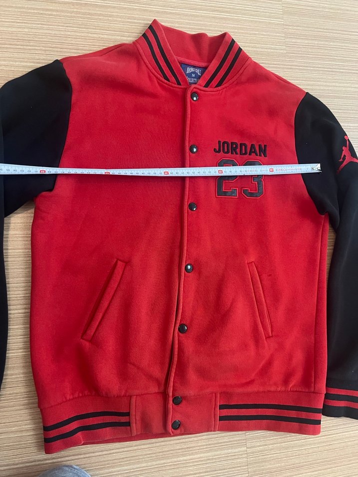 Kırmızı Jordan 23 Düğmeli ceket - Görsel 2