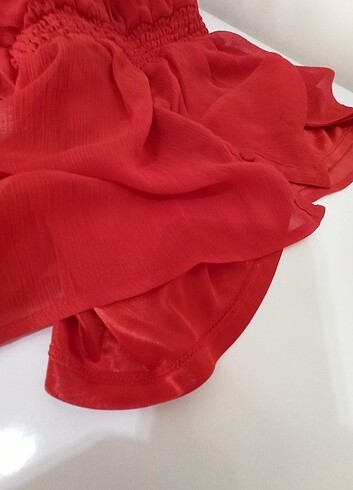 H&M Kırmızı kısa kol v yaka önden düğmeli beli lastikli şık gömlek