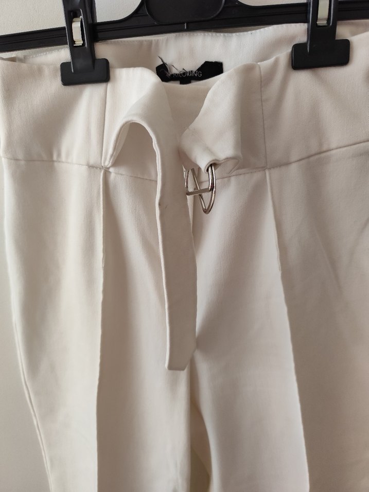 Beyaz Kemerli Midi Kadın Kumaş Pantolon - Görsel 2