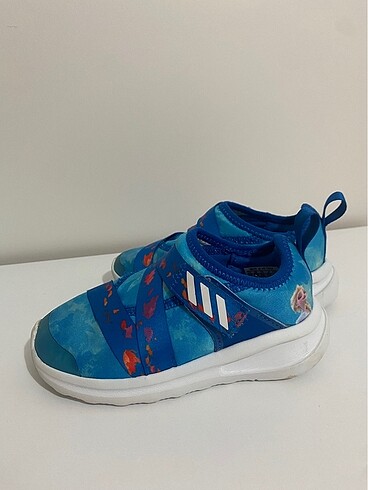 26 Beden Adidas çocuk ayakkabısı