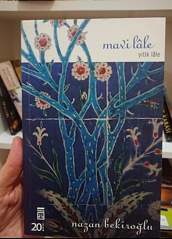 Mavi lale, Nazan Bekiroğlu 