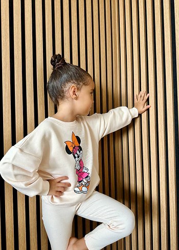 6 Yaş Beden Beyaz Baskılı Kız Sweatshirt ve Eşofman Takımı