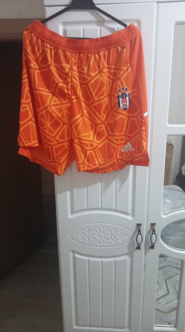 Turuncu Desenli Gevşek Kesim Erkek Şort - Görsel 3