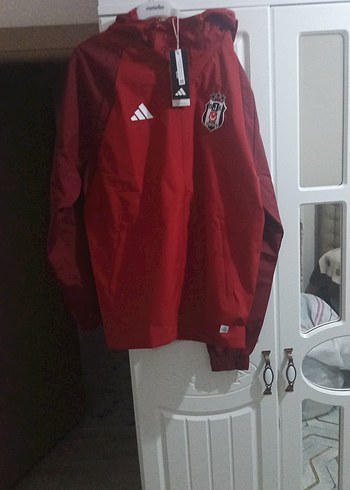 Kırmızı Erkek Spor Tarzı Yağmurluk - Görsel 3