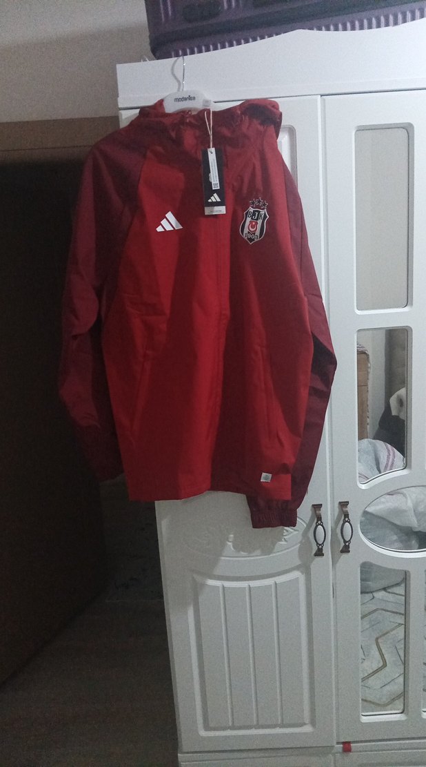 Kırmızı Erkek Spor Tarzı Yağmurluk - Görsel 2