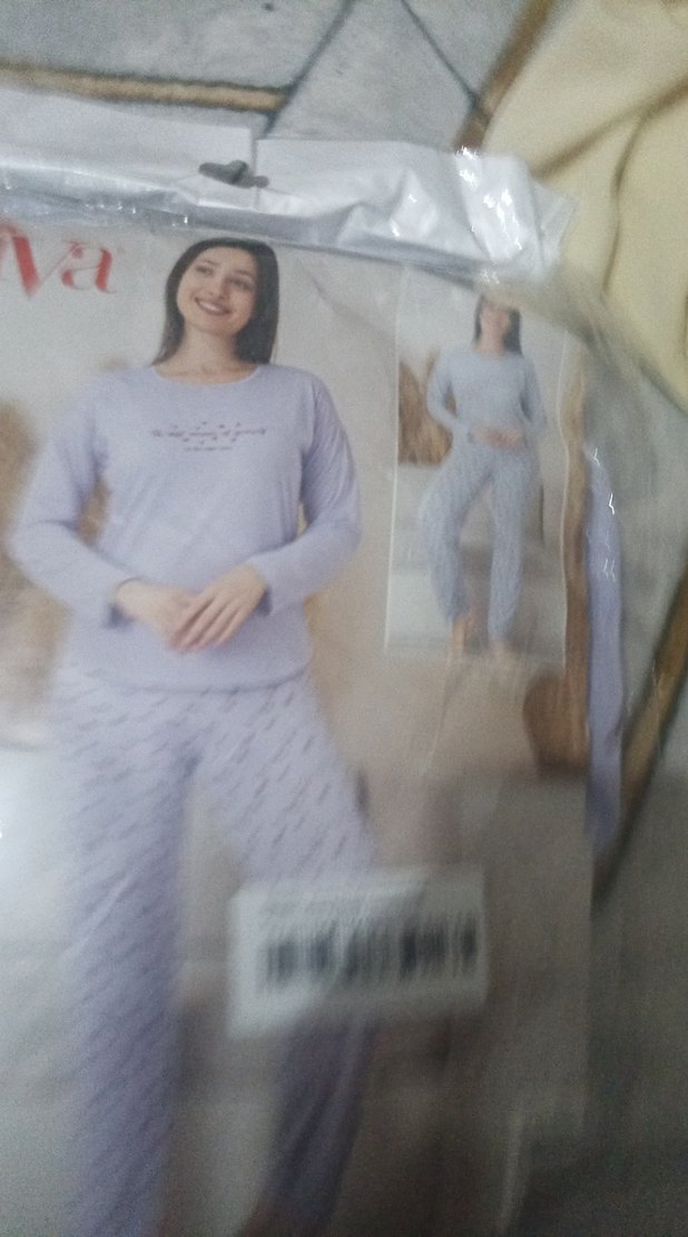 Gri Desenli Uzun Kollu Rahat Kadın Pijama Takımı - Görsel 4